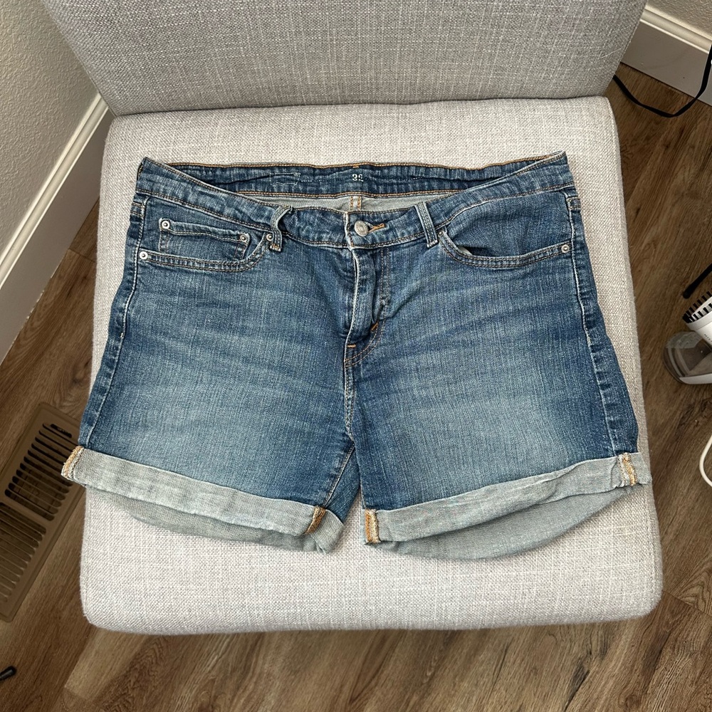 Women's Levis cuffed jean shorts